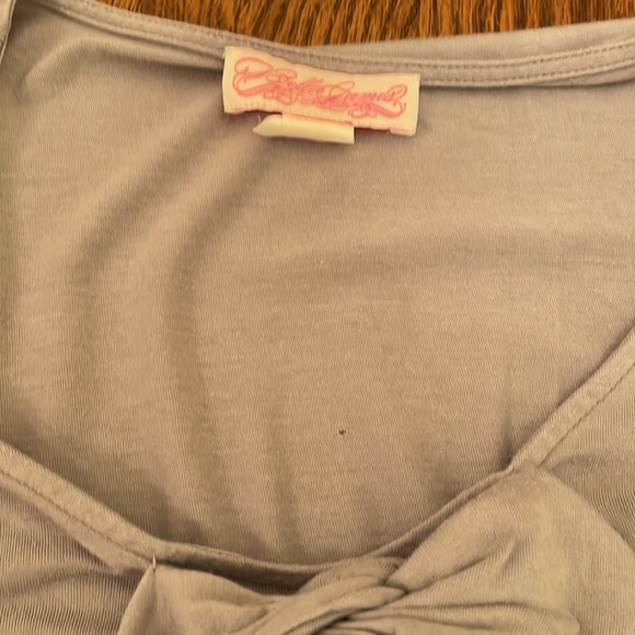 Light Grey Flower Top - Bella James from Anthropologie - Picture 6 of 6